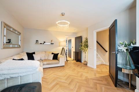 4 bedroom end of terrace house for sale, Cranleigh Drive, Sale, Greater Manchester, M33