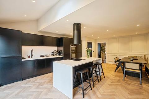 4 bedroom end of terrace house for sale, Cranleigh Drive, Sale, Greater Manchester, M33