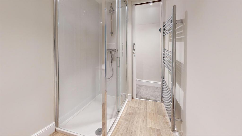Flat-3-2-School-bank-Bathroom.jpg