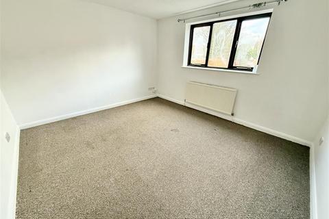 undefined, Highgrove Court, Rushden