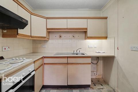 1 bedroom retirement property for sale, Pittman Gardens, ILFORD