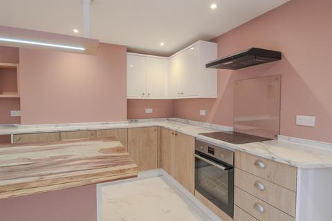 4 bedroom end of terrace house for sale, Vale Road, Colwick, Nottingham