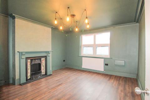 4 bedroom end of terrace house for sale, Vale Road, Colwick, Nottingham