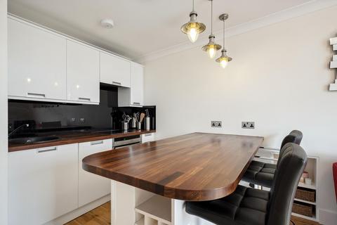 1 bedroom flat to rent, Linden Gardens, London, W2