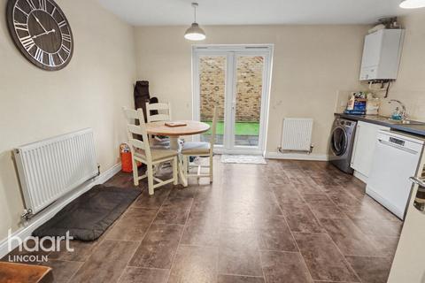 2 bedroom townhouse for sale, Robins Crescent, Witham St Hughs