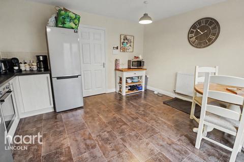 2 bedroom townhouse for sale, Robins Crescent, Witham St Hughs