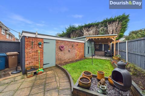 3 bedroom semi-detached house for sale, Wildwood Drive, Stafford ST17