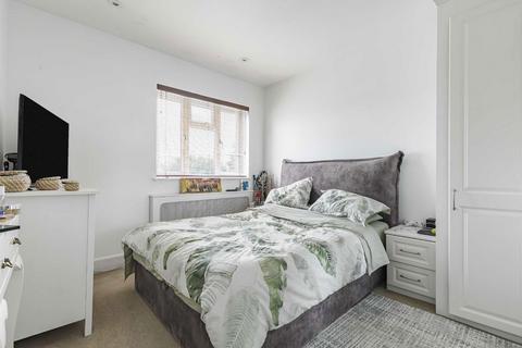 3 bedroom house to rent, Bicester Road, Richmond TW9