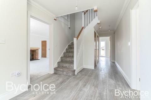 4 bedroom detached house to rent, Clayhall Court, Acton