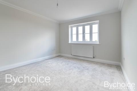 4 bedroom detached house to rent, Clayhall Court, Acton