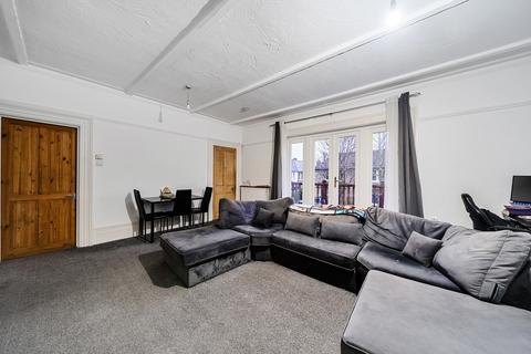 undefined, Mitcham Park, Mitcham CR4