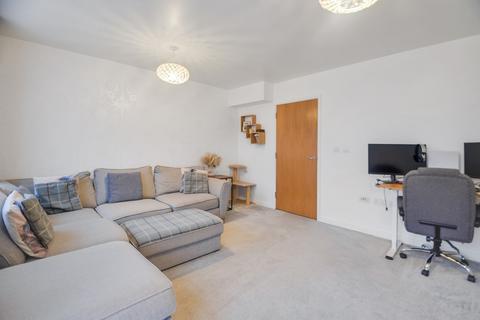 undefined, at Hedges Way, Luton LU4