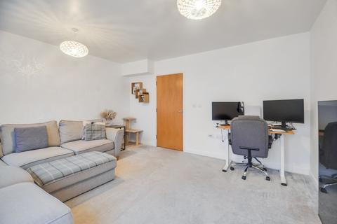 undefined, at Hedges Way, Luton LU4