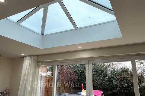 3 bedroom semi-detached house for sale, Camelia Close, Havant, Hampshire