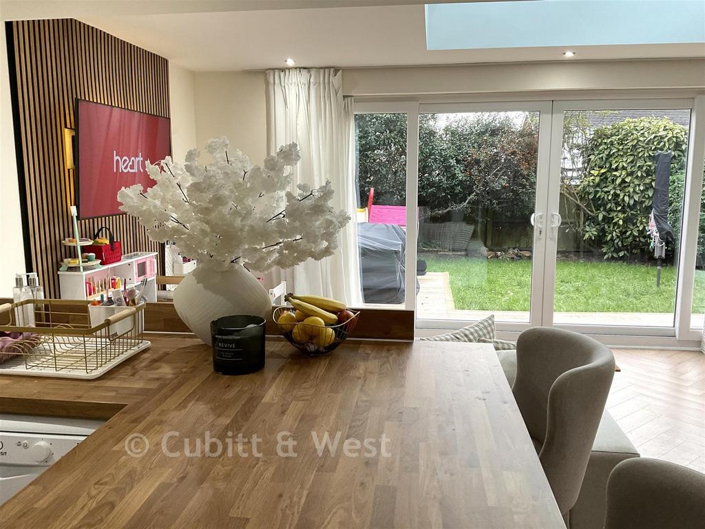 Kitchen Feature