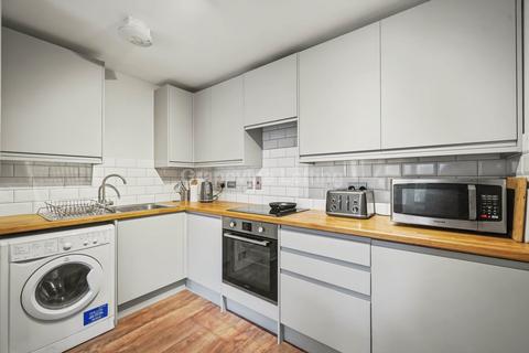 1 bedroom flat to rent, Effra Parade, London, SW2.