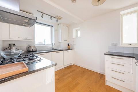 Kew Bridge Court, Chiswick, London, W4