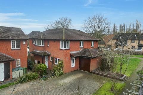 undefined, Wavell Court, Milton Keynes MK15