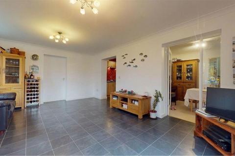 5 bedroom detached house for sale, Wavell Court, Milton Keynes MK15
