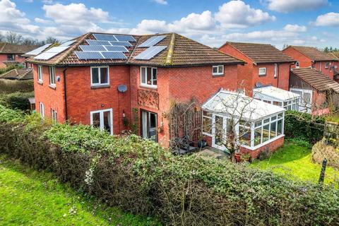 5 bedroom detached house for sale, Wavell Court, Milton Keynes MK15
