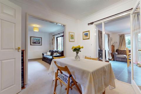 5 bedroom detached house for sale, Wavell Court, Milton Keynes MK15