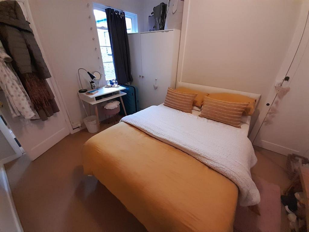 3. bedroom 2.jpg