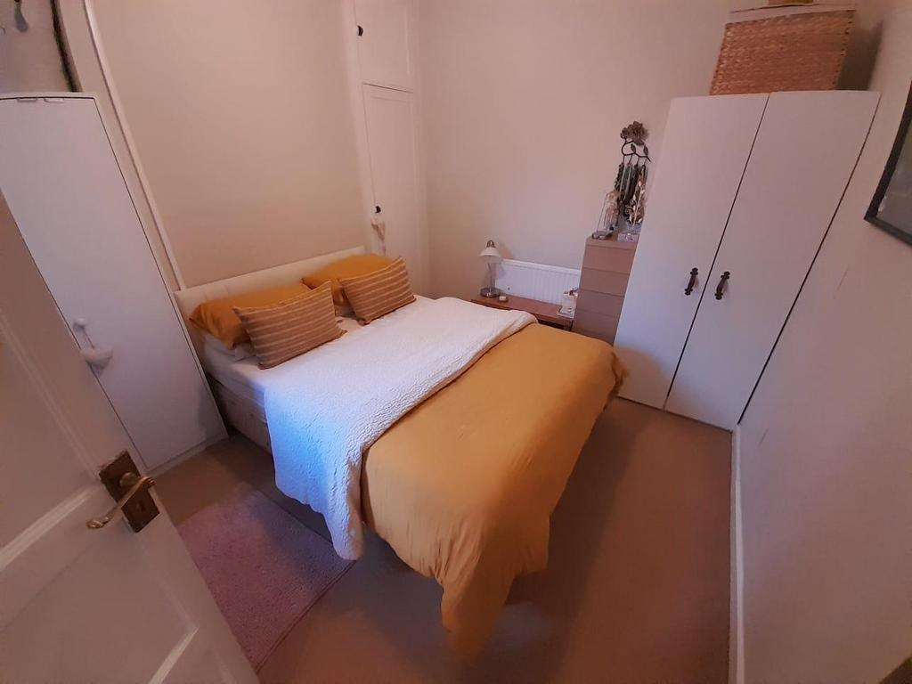 4. bedroom 1.jpg