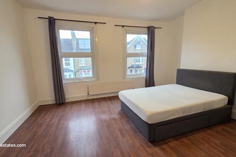 2 bedroom terraced house for sale, Queens Road, Bounds Green, London N11