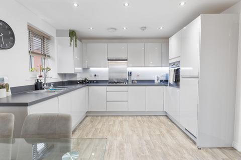 2 bedroom flat for sale, Westvale Road, Horley RH6
