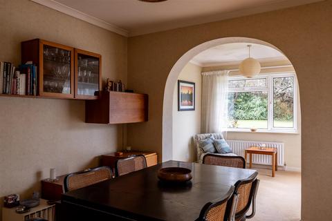 3 bedroom detached bungalow for sale, Windmill Way, Reigate