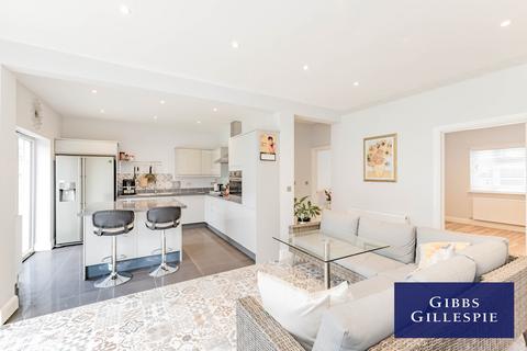 4 bedroom bungalow to rent, Marsh Lane, Stanmore, HA7
