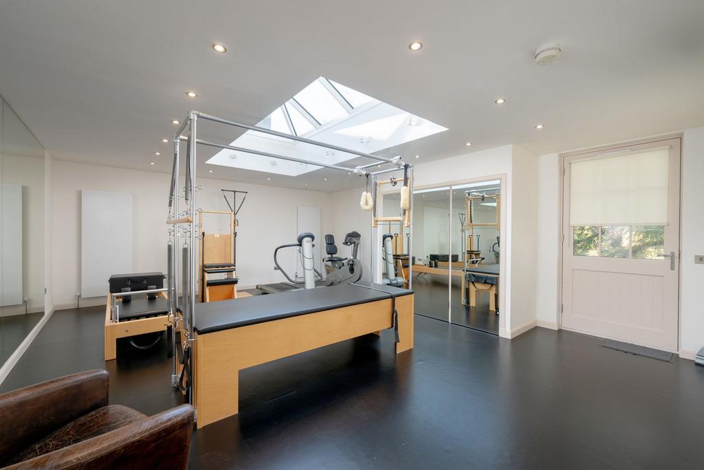 Gym & Pilates Studio