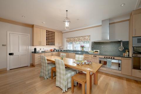 undefined, Sandy Loan, Gullane