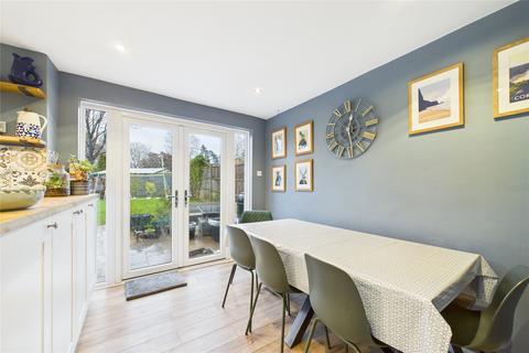 undefined, Avebury, Bracknell, Berkshire, RG12
