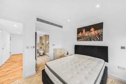 2 bedroom flat for sale, Landmark East Tower, Marsh Wall E14