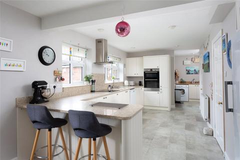 4 bedroom detached house for sale, Thompson Drive, York YO32