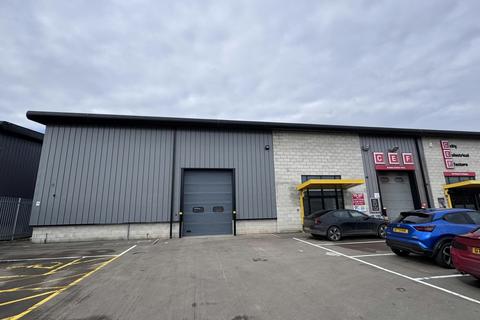 Warehouse to rent, Davies Rd Evesham WR11 1XJ