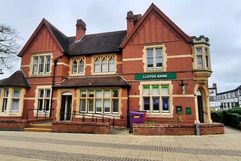 Retail property (high street) to rent, 19-21 Victoria Sq Droitwich WR9 8DE