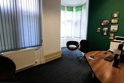 Retail property (high street) to rent, 19-21 Victoria Sq Droitwich WR9 8DE