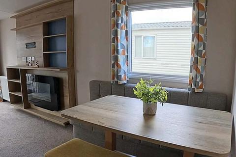 2 bedroom park home for sale, Seal Bay Resort – West Sussex