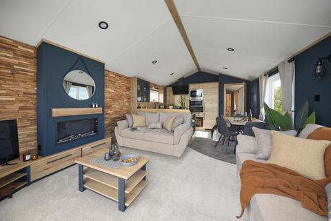 2 bedroom park home for sale, Seal Bay Resort – West Sussex