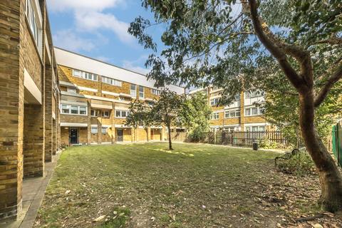 2 bedroom maisonette for sale, St. Peter's Way, London, N1