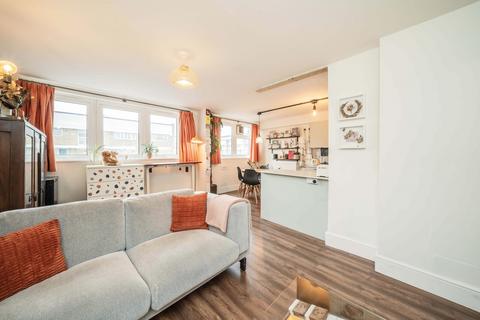 2 bedroom maisonette for sale, St. Peter's Way, London, N1
