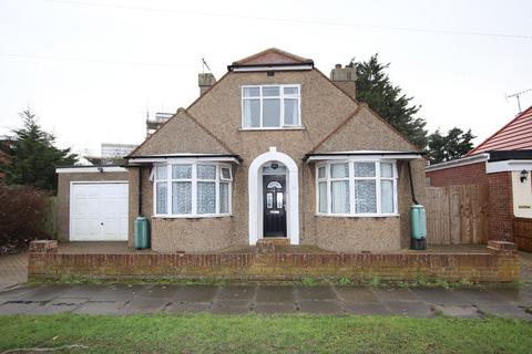 4 bedroom detached house for sale, Cliff Road, Holland on Sea, CO15