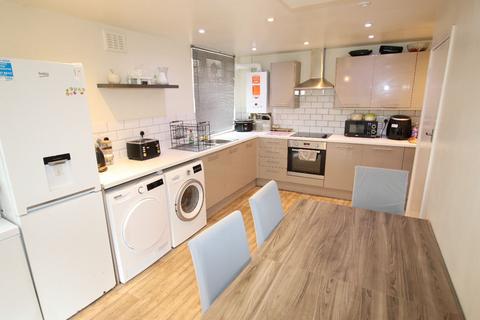 4 bedroom detached house for sale, Cliff Road, Holland on Sea, CO15