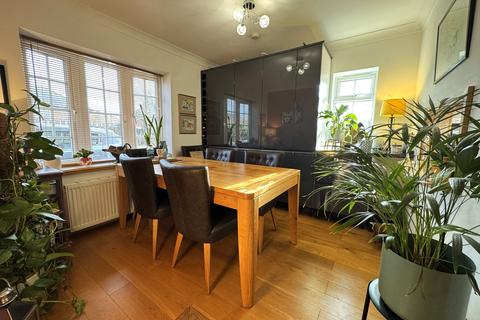 3 bedroom semi-detached house for sale, Swaythling Road, West End, Southampton