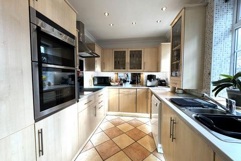 3 bedroom semi-detached house for sale, Swaythling Road, West End, Southampton