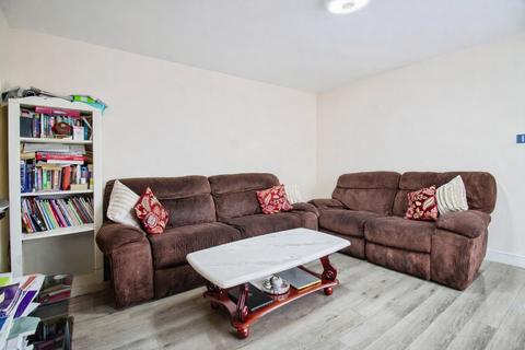 3 bedroom terraced house for sale, Mold Crescent, Banbury OX16