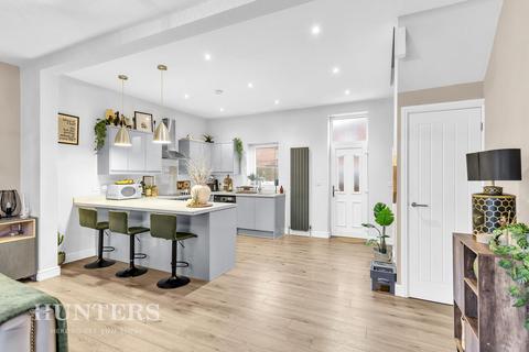 3 bedroom end of terrace house for sale, Mary street, Hurstead, OL16 2SE