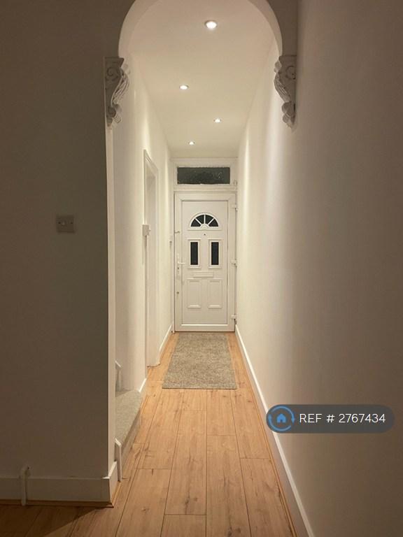 Front Dooor Hallway